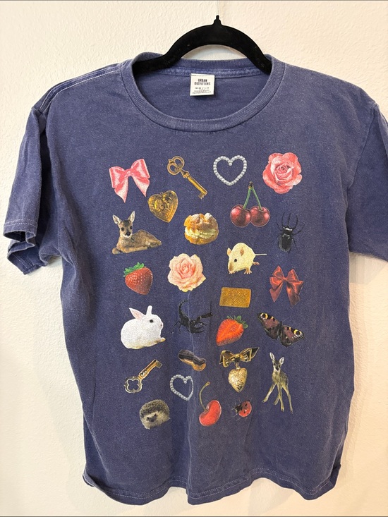Urban Outfitters Tops - Urban Outfitters "A Few Fav Things" graphic baby tee Size M